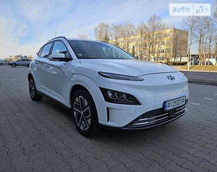 Білий Хендай Kona, об'ємом двигуна 0 л та пробігом 9 тис. км за 22800 $, фото 44 на Automoto.ua