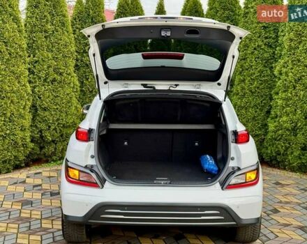 Белый Хендай Kona, объемом двигателя 0 л и пробегом 39 тыс. км за 17400 $, фото 12 на Automoto.ua