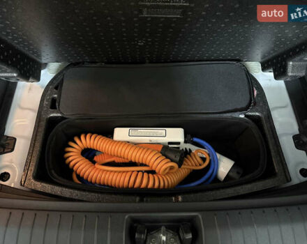 Белый Хендай Kona, объемом двигателя 0 л и пробегом 65 тыс. км за 17400 $, фото 51 на Automoto.ua