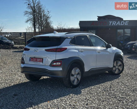 Білий Хендай Kona, об'ємом двигуна 0 л та пробігом 53 тис. км за 15900 $, фото 15 на Automoto.ua