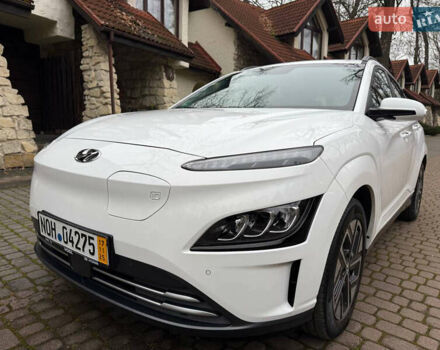 Белый Хендай Kona, объемом двигателя 0 л и пробегом 65 тыс. км за 17400 $, фото 11 на Automoto.ua