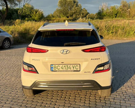 Білий Хендай Kona, об'ємом двигуна 0 л та пробігом 49 тис. км за 16200 $, фото 6 на Automoto.ua