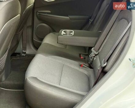 Белый Хендай Kona, объемом двигателя 0 л и пробегом 39 тыс. км за 17400 $, фото 22 на Automoto.ua