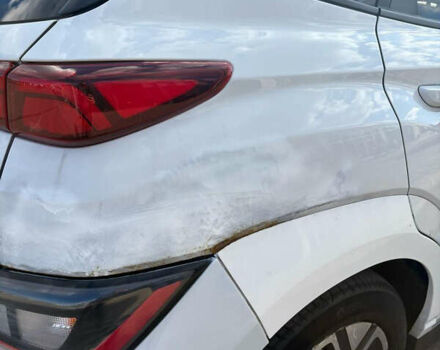 Белый Хендай Kona, объемом двигателя 0 л и пробегом 43 тыс. км за 16700 $, фото 9 на Automoto.ua