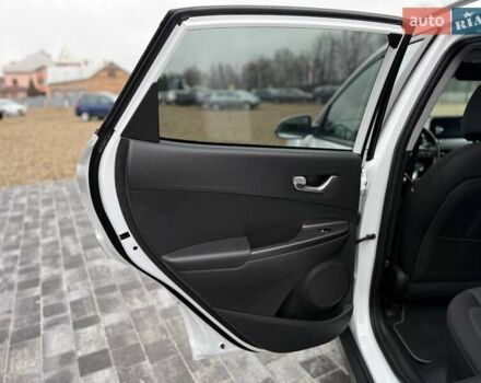 Білий Хендай Kona, об'ємом двигуна 0 л та пробігом 20 тис. км за 18699 $, фото 28 на Automoto.ua