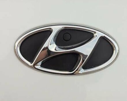 Білий Хендай Kona, об'ємом двигуна 0 л та пробігом 79 тис. км за 16950 $, фото 28 на Automoto.ua