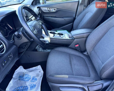 Білий Хендай Kona, об'ємом двигуна 0 л та пробігом 115 тис. км за 16800 $, фото 24 на Automoto.ua