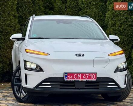 Белый Хендай Kona, объемом двигателя 0 л и пробегом 33 тыс. км за 17700 $, фото 2 на Automoto.ua