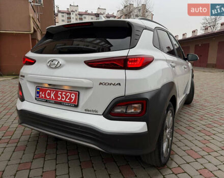 Білий Хендай Kona, об'ємом двигуна 0 л та пробігом 174 тис. км за 17800 $, фото 14 на Automoto.ua