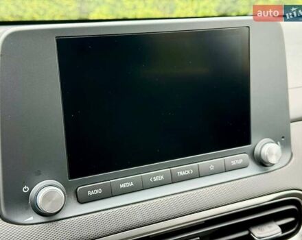 Белый Хендай Kona, объемом двигателя 0 л и пробегом 33 тыс. км за 17700 $, фото 33 на Automoto.ua