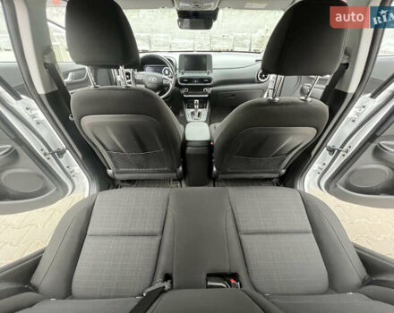 Білий Хендай Kona, об'ємом двигуна 1.58 л та пробігом 49 тис. км за 18700 $, фото 11 на Automoto.ua