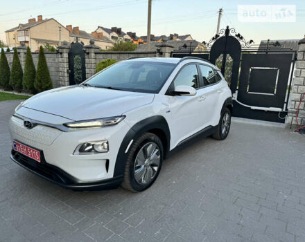 Білий Хендай Kona, об'ємом двигуна 0 л та пробігом 92 тис. км за 17200 $, фото 104 на Automoto.ua