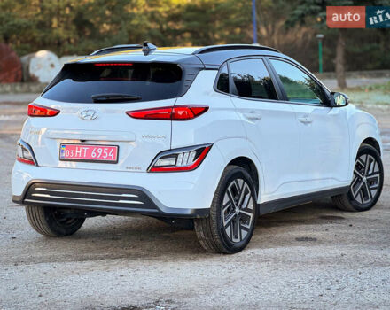 Белый Хендай Kona, объемом двигателя 0 л и пробегом 148 тыс. км за 18500 $, фото 21 на Automoto.ua