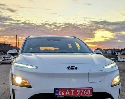 Білий Хендай Kona, об'ємом двигуна 0 л та пробігом 79 тис. км за 16950 $, фото 4 на Automoto.ua