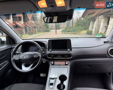 Белый Хендай Kona, объемом двигателя 0 л и пробегом 65 тыс. км за 17400 $, фото 33 на Automoto.ua