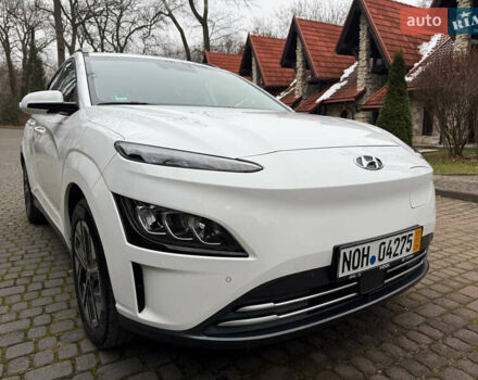 Белый Хендай Kona, объемом двигателя 0 л и пробегом 65 тыс. км за 17400 $, фото 12 на Automoto.ua