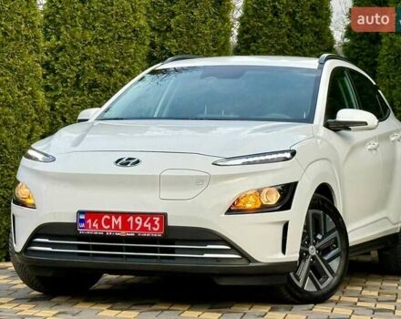 Белый Хендай Kona, объемом двигателя 0 л и пробегом 39 тыс. км за 17400 $, фото 3 на Automoto.ua