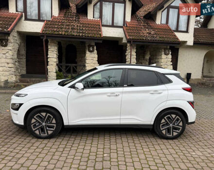 Белый Хендай Kona, объемом двигателя 0 л и пробегом 65 тыс. км за 17400 $, фото 1 на Automoto.ua