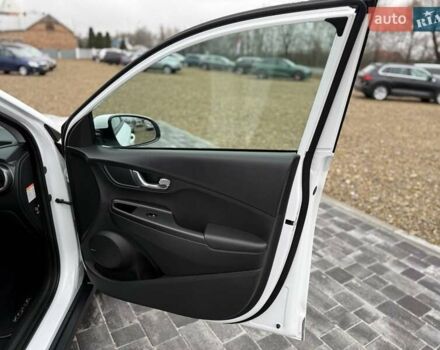 Білий Хендай Kona, об'ємом двигуна 0 л та пробігом 20 тис. км за 18699 $, фото 31 на Automoto.ua