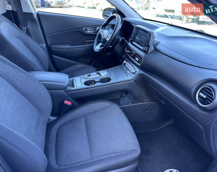 Білий Хендай Kona, об'ємом двигуна 0 л та пробігом 115 тис. км за 16800 $, фото 14 на Automoto.ua