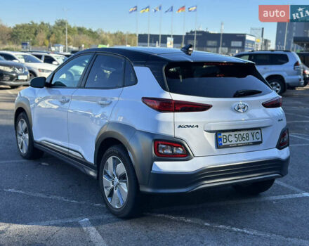 Білий Хендай Kona, об'ємом двигуна 0 л та пробігом 115 тис. км за 16800 $, фото 7 на Automoto.ua