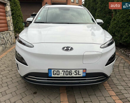 Белый Хендай Kona, объемом двигателя 0 л и пробегом 46 тыс. км за 17500 $, фото 6 на Automoto.ua