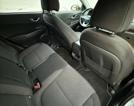 Білий Хендай Kona, об'ємом двигуна 0 л та пробігом 63 тис. км за 16499 $, фото 13 на Automoto.ua