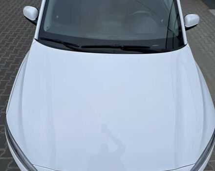 Білий Хендай Kona, об'ємом двигуна 1.58 л та пробігом 49 тис. км за 18700 $, фото 23 на Automoto.ua