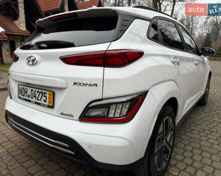 Белый Хендай Kona, объемом двигателя 0 л и пробегом 65 тыс. км за 17400 $, фото 13 на Automoto.ua