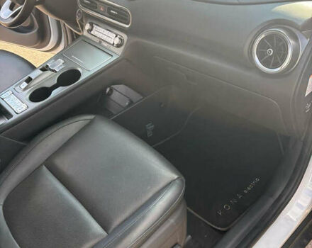 Белый Хендай Kona, объемом двигателя 0 л и пробегом 43 тыс. км за 16700 $, фото 17 на Automoto.ua