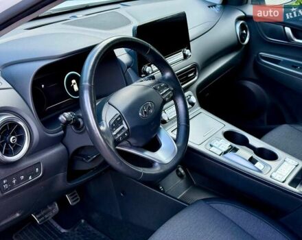 Білий Хендай Kona, об'ємом двигуна 0 л та пробігом 34 тис. км за 16999 $, фото 18 на Automoto.ua