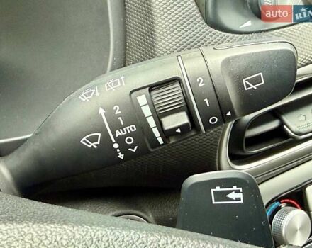 Белый Хендай Kona, объемом двигателя 0 л и пробегом 33 тыс. км за 17700 $, фото 32 на Automoto.ua