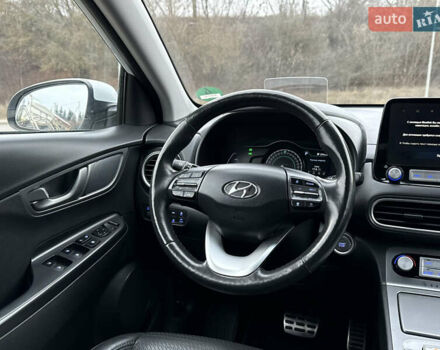 Белый Хендай Kona, объемом двигателя 0 л и пробегом 86 тыс. км за 18600 $, фото 27 на Automoto.ua