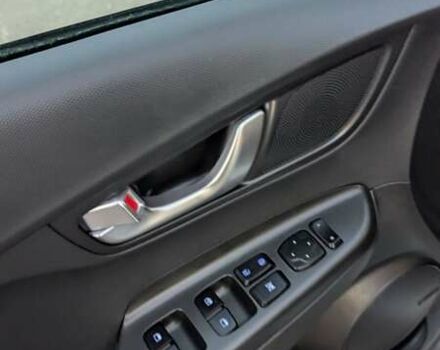 Білий Хендай Kona, об'ємом двигуна 0 л та пробігом 79 тис. км за 16950 $, фото 34 на Automoto.ua