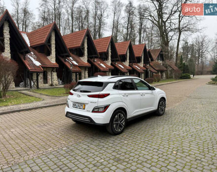 Белый Хендай Kona, объемом двигателя 0 л и пробегом 65 тыс. км за 17400 $, фото 27 на Automoto.ua