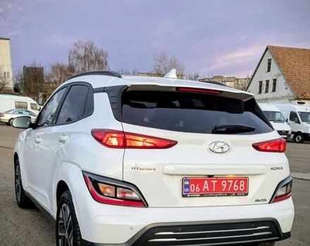 Білий Хендай Kona, об'ємом двигуна 0 л та пробігом 79 тис. км за 16950 $, фото 6 на Automoto.ua