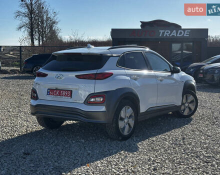 Білий Хендай Kona, об'ємом двигуна 0 л та пробігом 53 тис. км за 15900 $, фото 16 на Automoto.ua