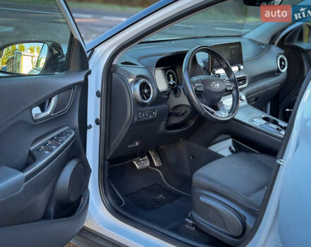 Белый Хендай Kona, объемом двигателя 0 л и пробегом 148 тыс. км за 18500 $, фото 28 на Automoto.ua