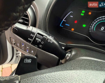 Білий Хендай Kona, об'ємом двигуна 0 л та пробігом 174 тис. км за 17800 $, фото 39 на Automoto.ua