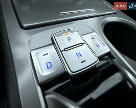 Белый Хендай Kona, объемом двигателя 0 л и пробегом 86 тыс. км за 18600 $, фото 29 на Automoto.ua