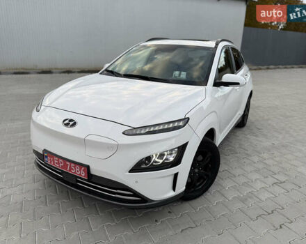 Білий Хендай Kona, об'ємом двигуна 0 л та пробігом 63 тис. км за 16499 $, фото 1 на Automoto.ua