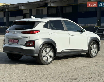 Білий Хендай Kona, об'ємом двигуна 0 л та пробігом 55 тис. км за 19950 $, фото 10 на Automoto.ua
