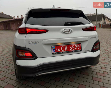 Білий Хендай Kona, об'ємом двигуна 0 л та пробігом 174 тис. км за 17800 $, фото 12 на Automoto.ua