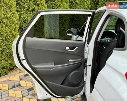 Белый Хендай Kona, объемом двигателя 0 л и пробегом 39 тыс. км за 17400 $, фото 21 на Automoto.ua