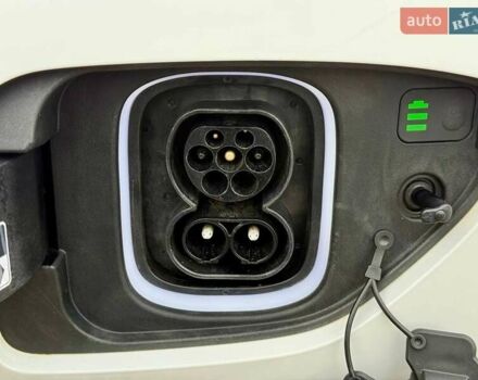 Белый Хендай Kona, объемом двигателя 0 л и пробегом 33 тыс. км за 17700 $, фото 40 на Automoto.ua