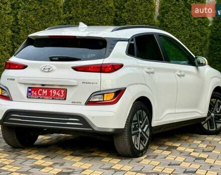 Белый Хендай Kona, объемом двигателя 0 л и пробегом 39 тыс. км за 17400 $, фото 7 на Automoto.ua
