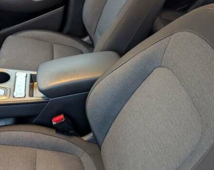 Білий Хендай Kona, об'ємом двигуна 0 л та пробігом 79 тис. км за 16950 $, фото 32 на Automoto.ua