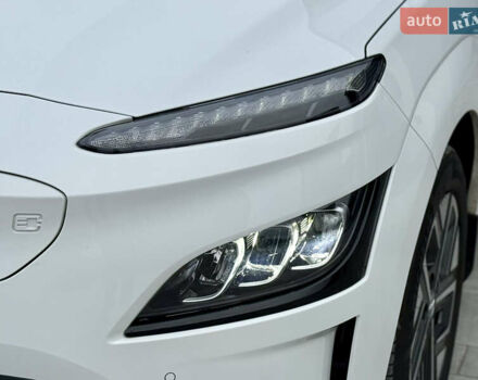 Білий Хендай Kona, об'ємом двигуна 0 л та пробігом 28 тис. км за 18700 $, фото 59 на Automoto.ua