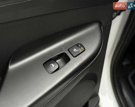 Білий Хендай Kona, об'ємом двигуна 0 л та пробігом 28 тис. км за 18700 $, фото 41 на Automoto.ua