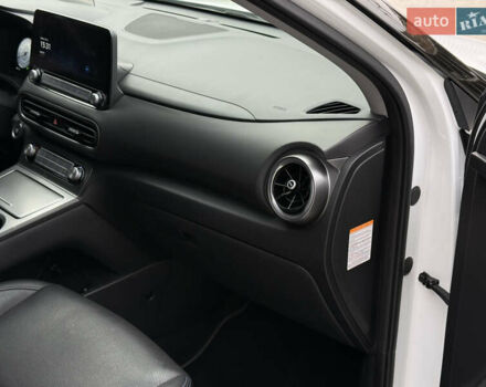 Білий Хендай Kona, об'ємом двигуна 0 л та пробігом 28 тис. км за 18700 $, фото 46 на Automoto.ua